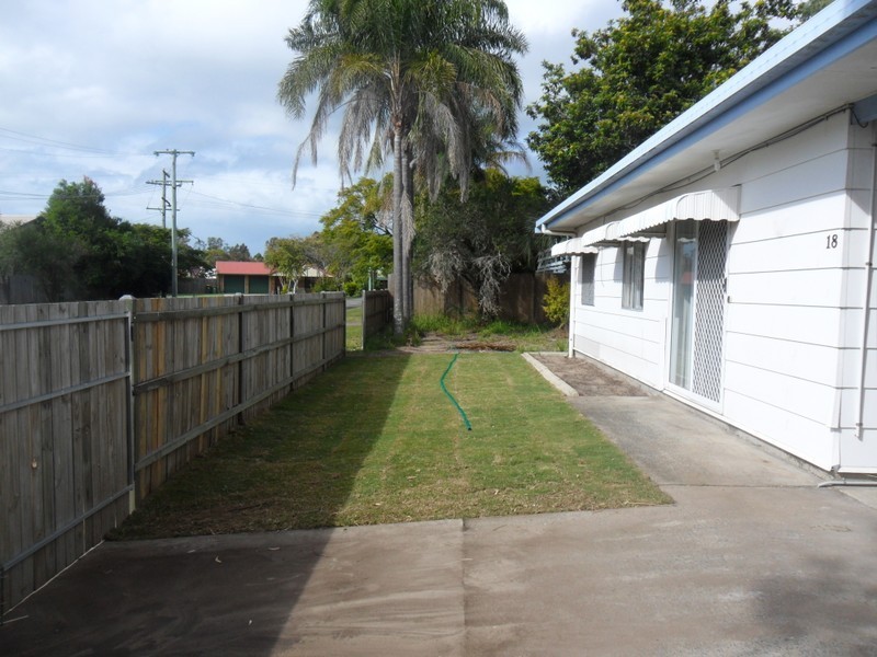 18 Dwyer Street, Beachmere QLD 4510