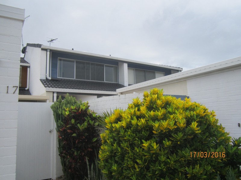 18A 16 Spinnaker Drive, Sandstone Point QLD 4511