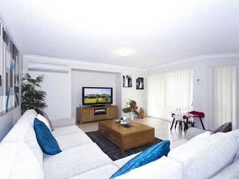 17 Whitehaven Place, Banksia Beach QLD 4507