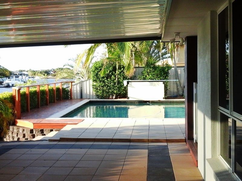 24 Topsail Circuit, Banksia Beach QLD 4507