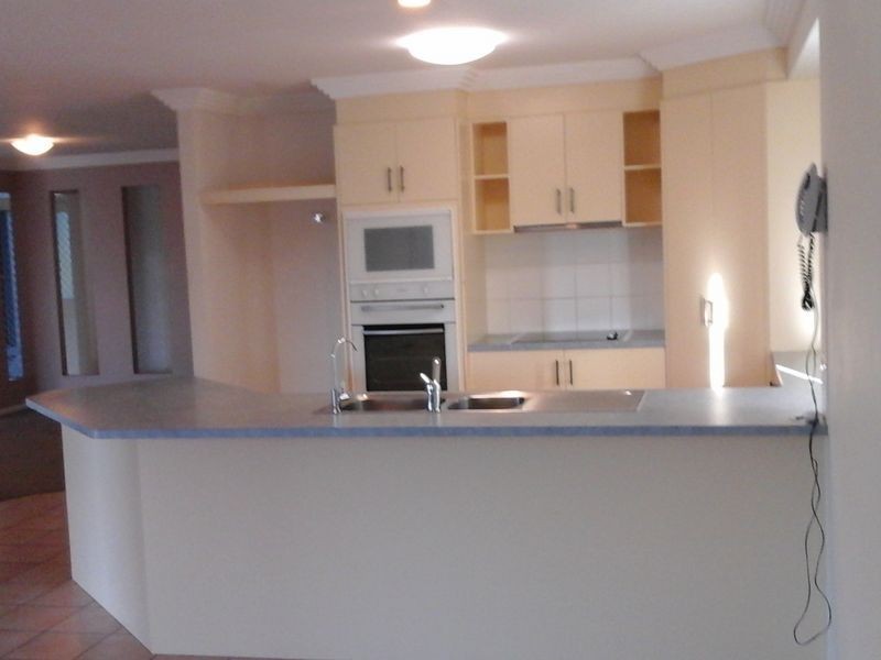 24 Topsail Circuit, Banksia Beach QLD 4507