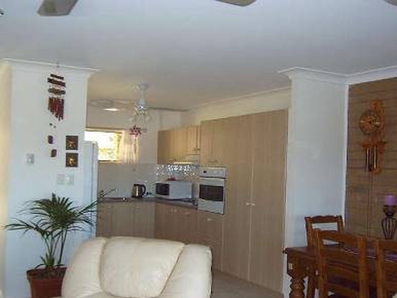 2/13 Toorbul Street, Bongaree QLD 4507