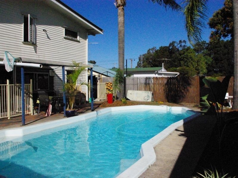 8 Cumming Street, Bongaree QLD 4507