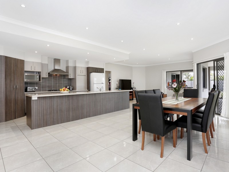 12 Seaeagle Place, Banksia Beach QLD 4507