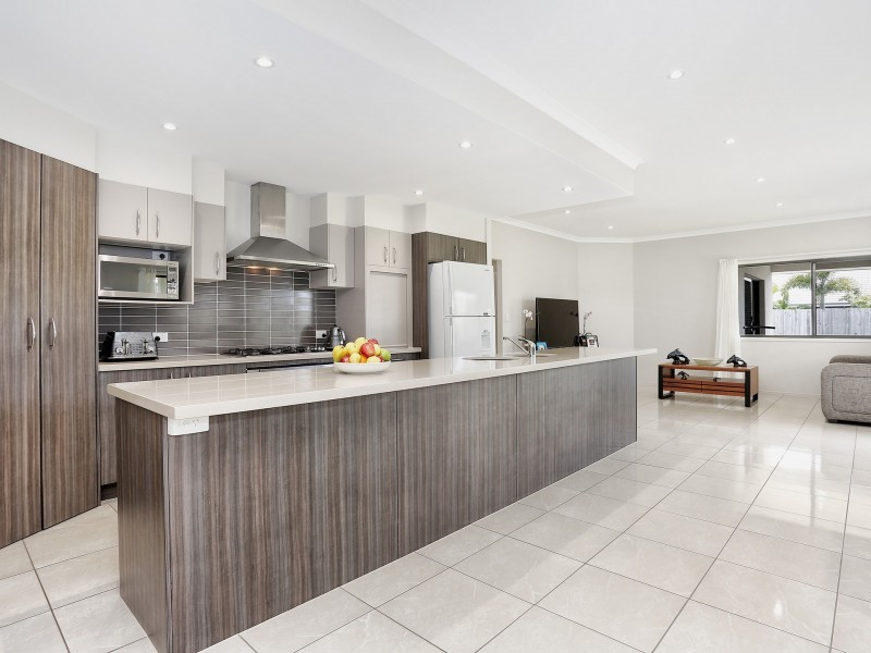 12 Seaeagle Place, Banksia Beach QLD 4507