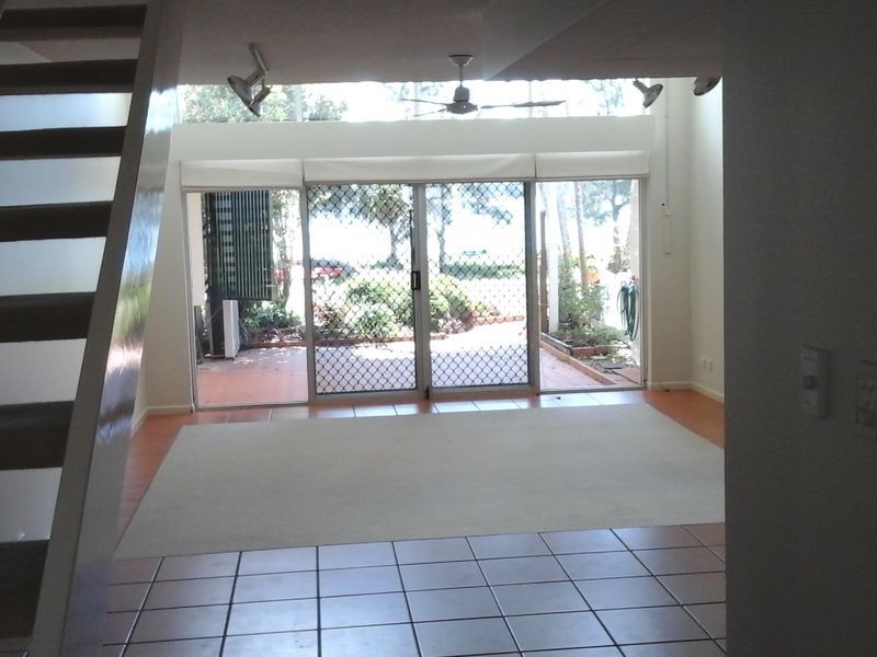 3A/16 Spinnaker Drive, Sandstone Point QLD 4511