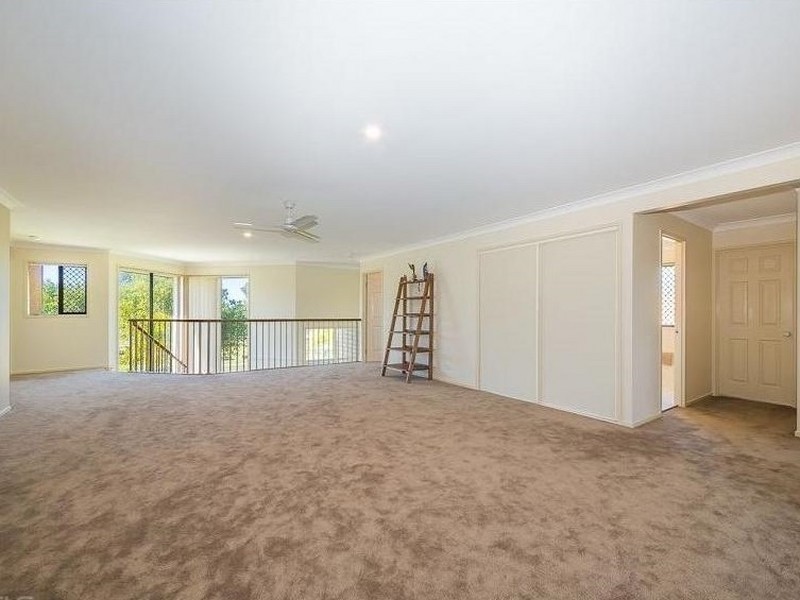 10 Cremorne Court, Sandstone Point QLD 4511