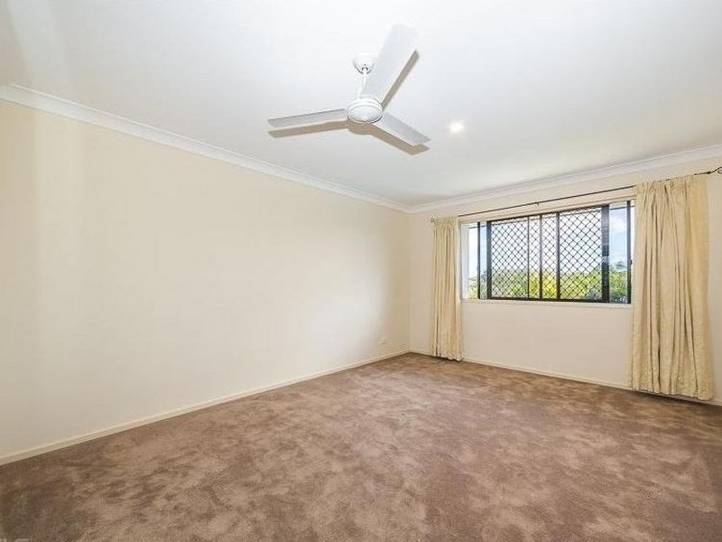 10 Cremorne Court, Sandstone Point QLD 4511