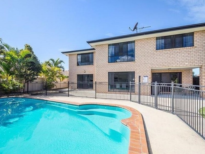 10 Cremorne Court, Sandstone Point QLD 4511