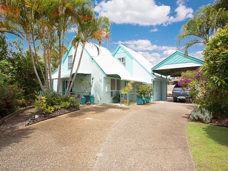 16 Eighth Avenue, Bribie Island QLD 4507