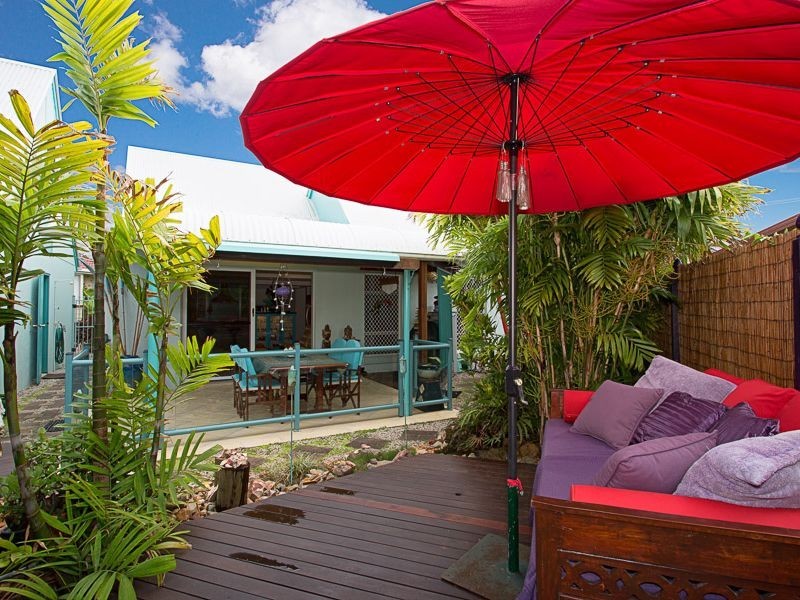 16 Eighth Avenue, Bribie Island QLD 4507