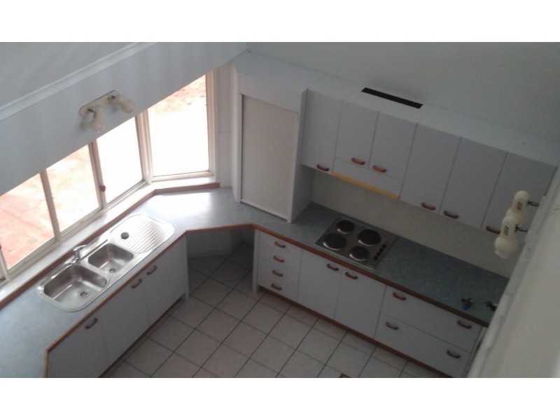 37 Topsail Circuit, Banksia Beach QLD 4507