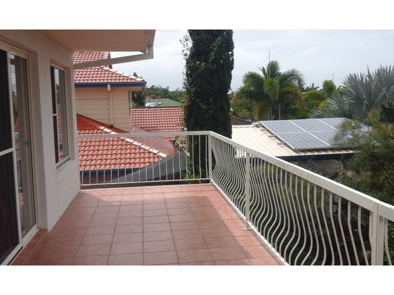 37 Topsail Circuit, Banksia Beach QLD 4507