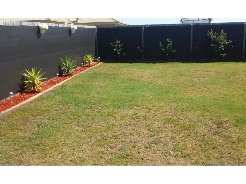 36 Ningi Waters Drive, Ningi QLD 4511