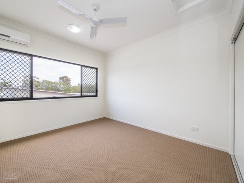 2/4 Kal Ma Kuta Drive, Sandstone Point QLD 4511