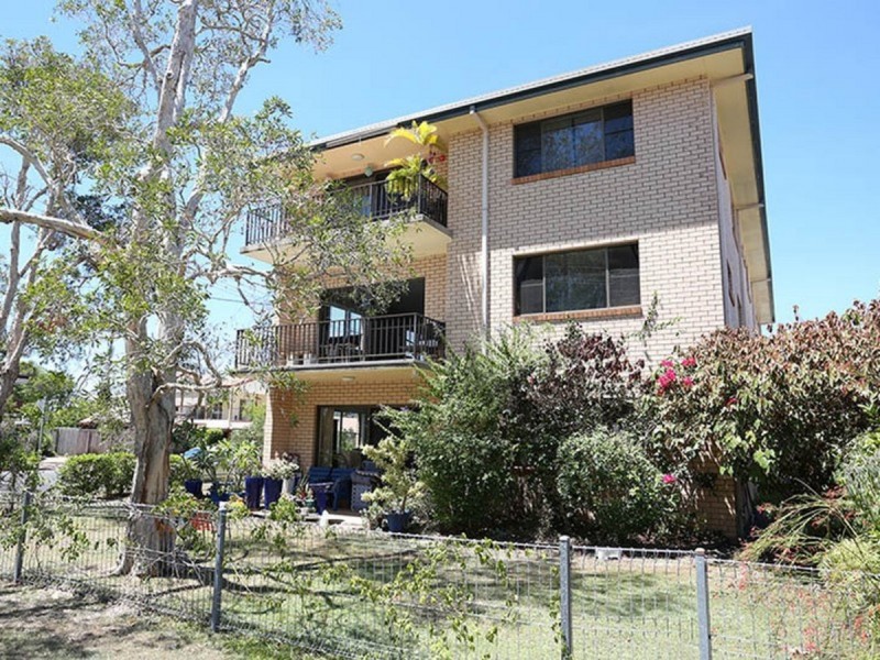 2/2 Sunderland Drive, Banksia Beach QLD 4507