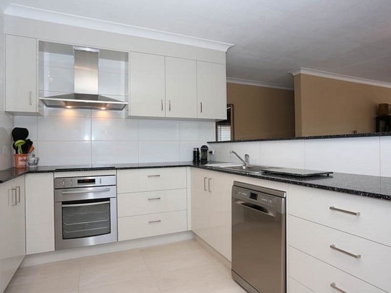 2/2 Sunderland Drive, Banksia Beach QLD 4507