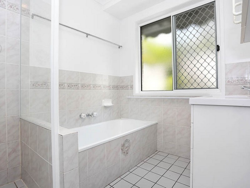 19 Eighth Avenue, Woorim QLD 4507