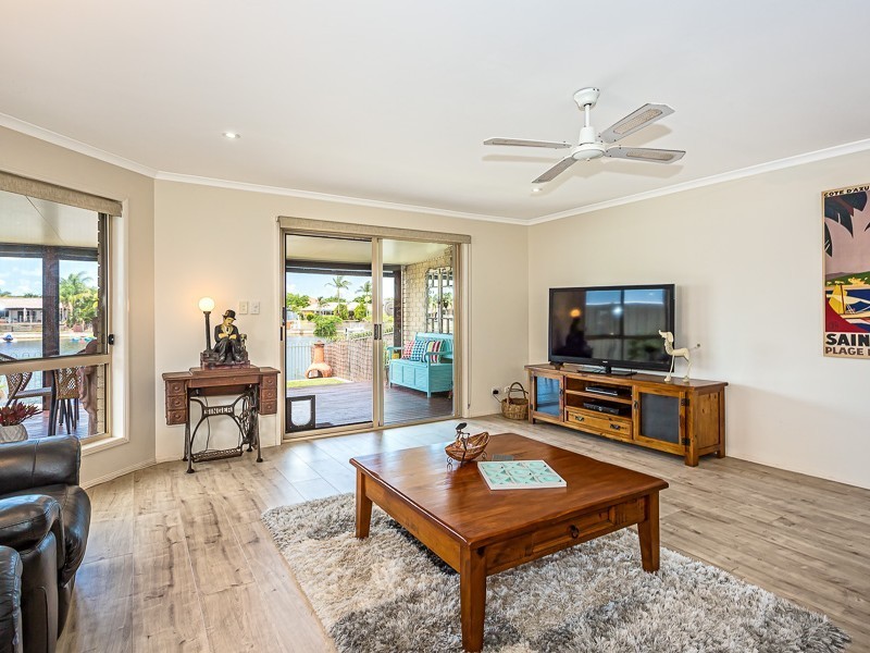 1/19 Bowsprit Crescent, Banksia Beach QLD 4507