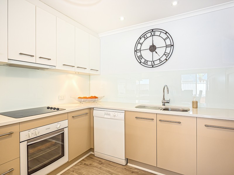 1/19 Bowsprit Crescent, Banksia Beach QLD 4507