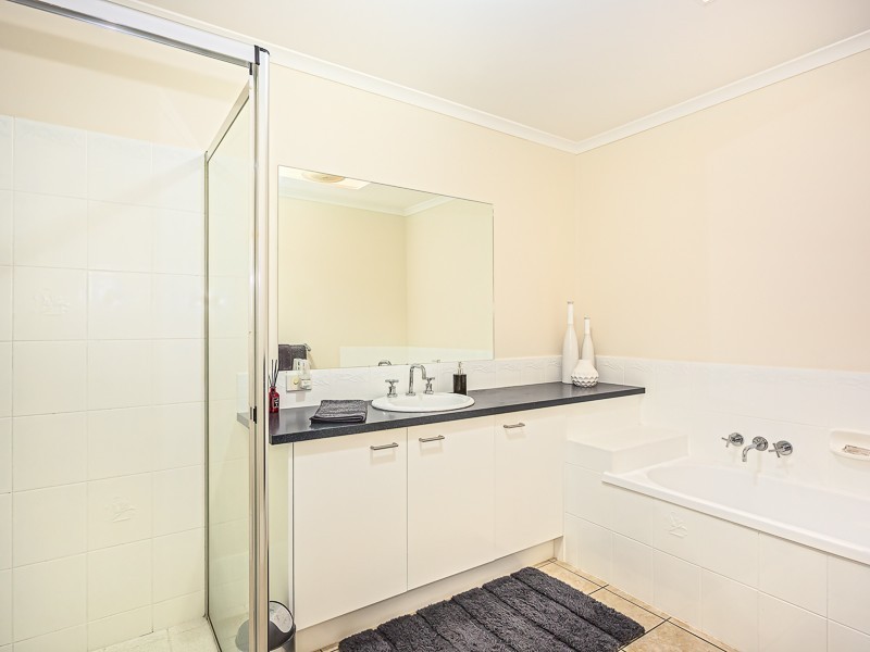1/19 Bowsprit Crescent, Banksia Beach QLD 4507