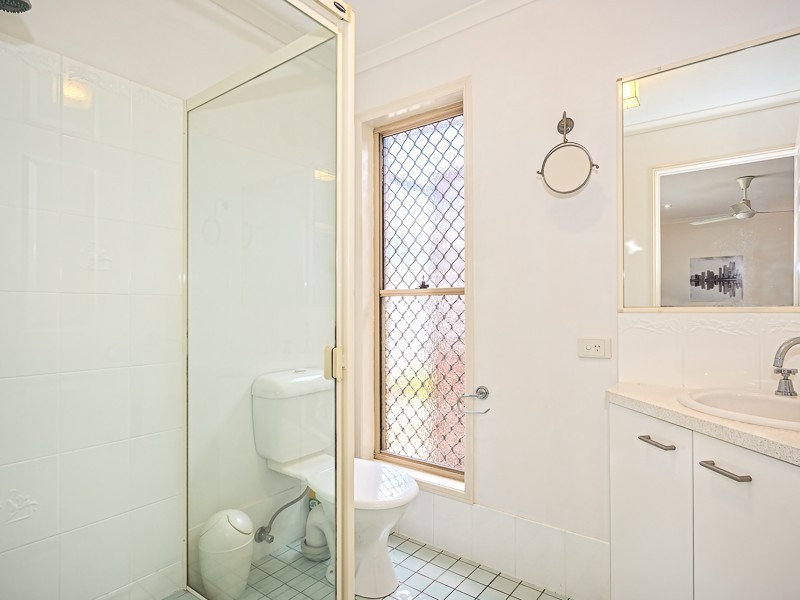 1/19 Bowsprit Crescent, Banksia Beach QLD 4507