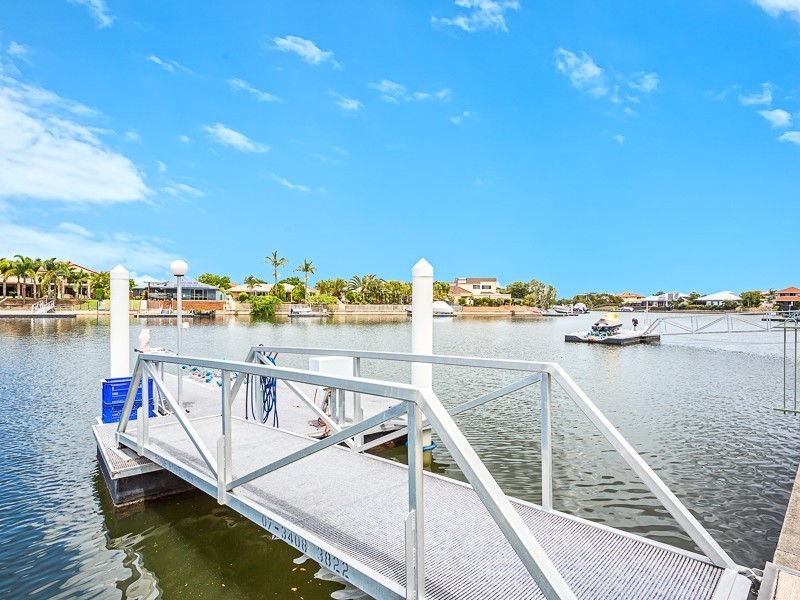 1/19 Bowsprit Crescent, Banksia Beach QLD 4507