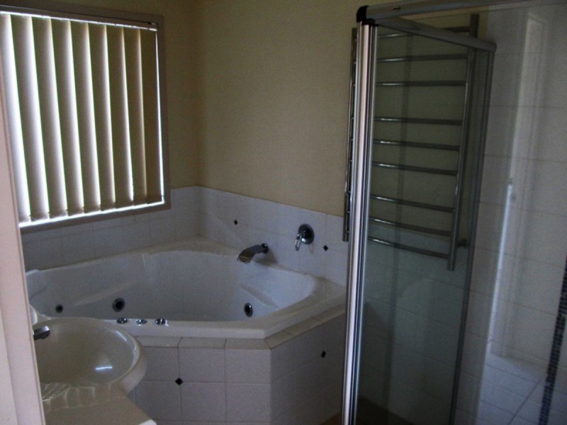36 Barklya Crescent, Bongaree QLD 4507