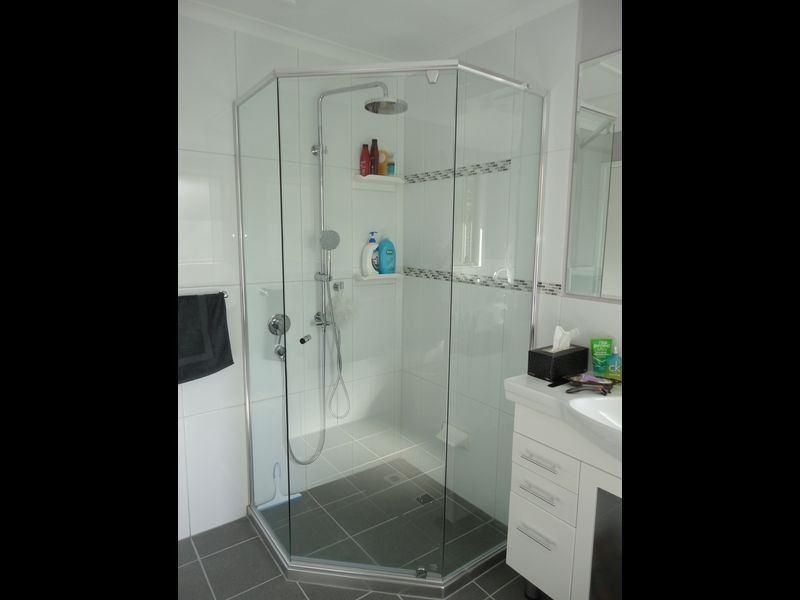18 Ford Street, Bongaree QLD 4507