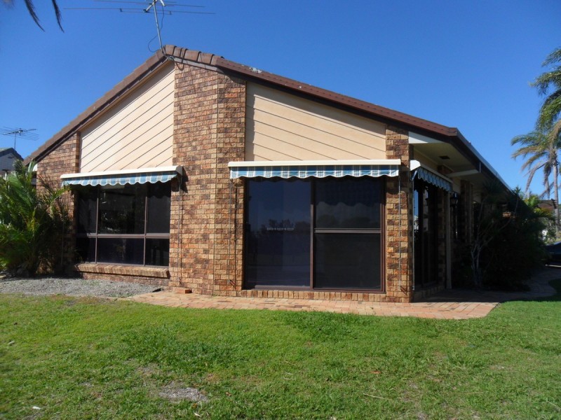 1 Elizabeth Batts Court, Banksia Beach QLD 4507
