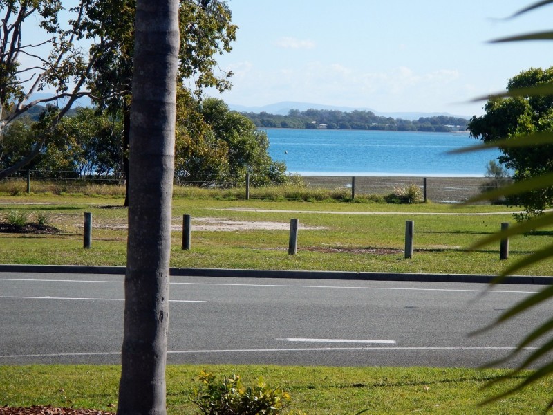1 Elizabeth Batts Court, Banksia Beach QLD 4507