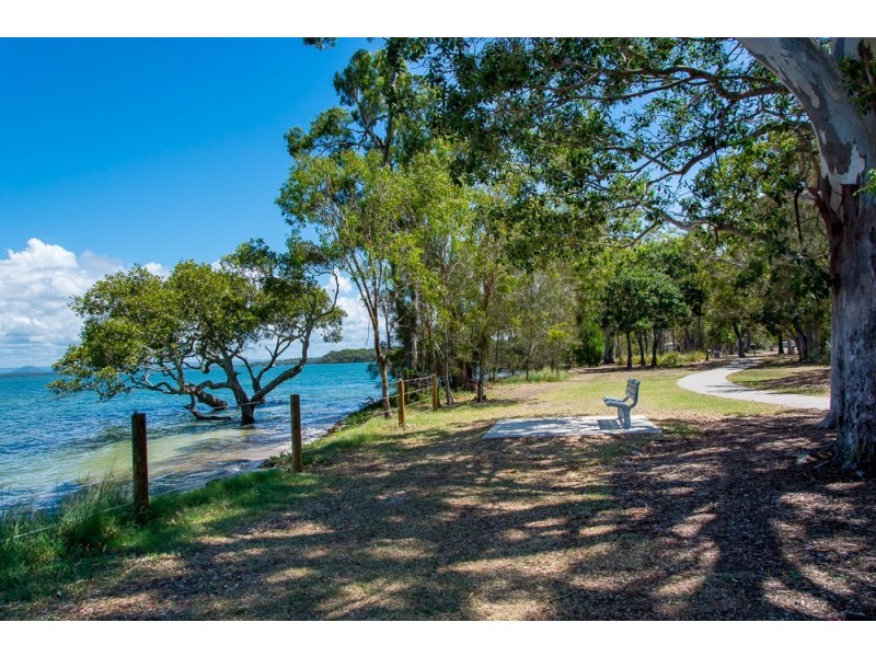 42 Sunderland Drive, Banksia Beach QLD 4507