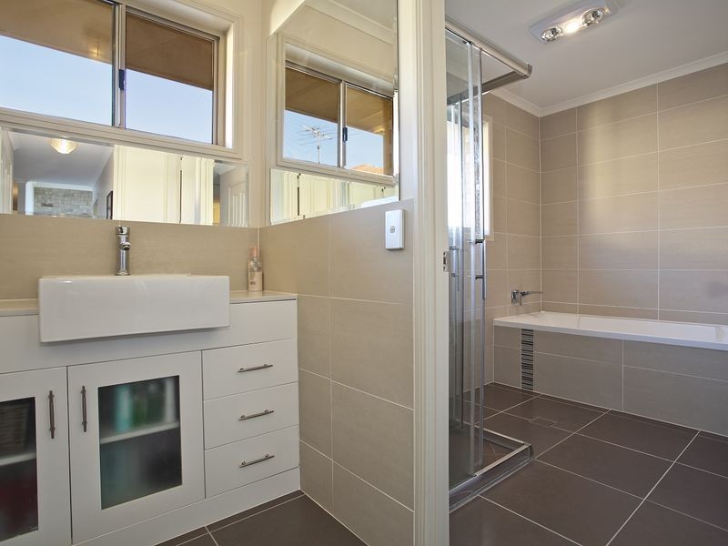227 Endeavour Drive, Bribie Island QLD 4507
