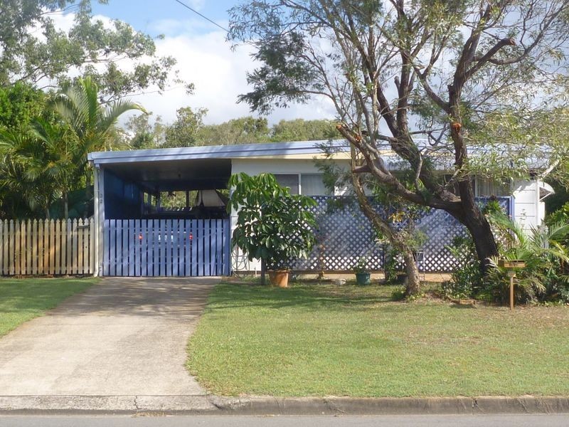 32 Dwyer St, Beachmere QLD 4510