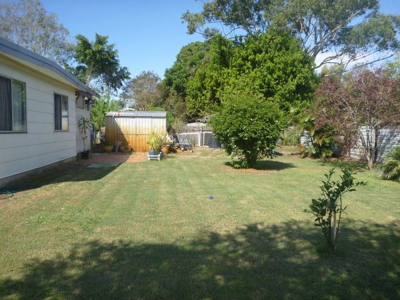 32 Dwyer St, Beachmere QLD 4510