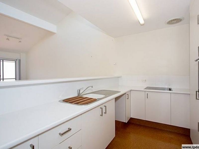 Sandstone Point QLD 4511