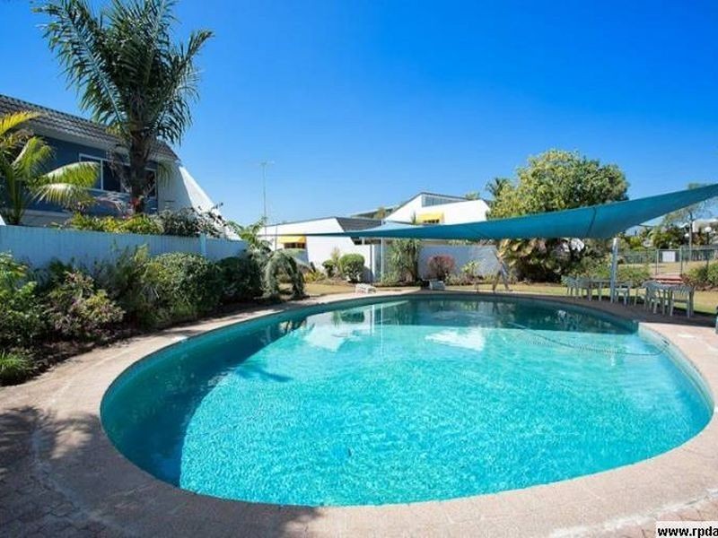 Sandstone Point QLD 4511