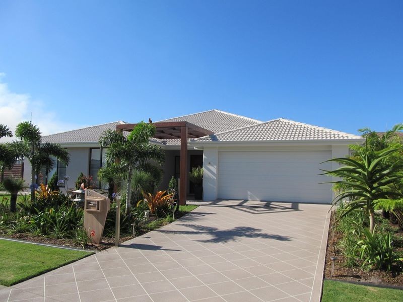 16 Blueberry Street, Bribie Island QLD 4507