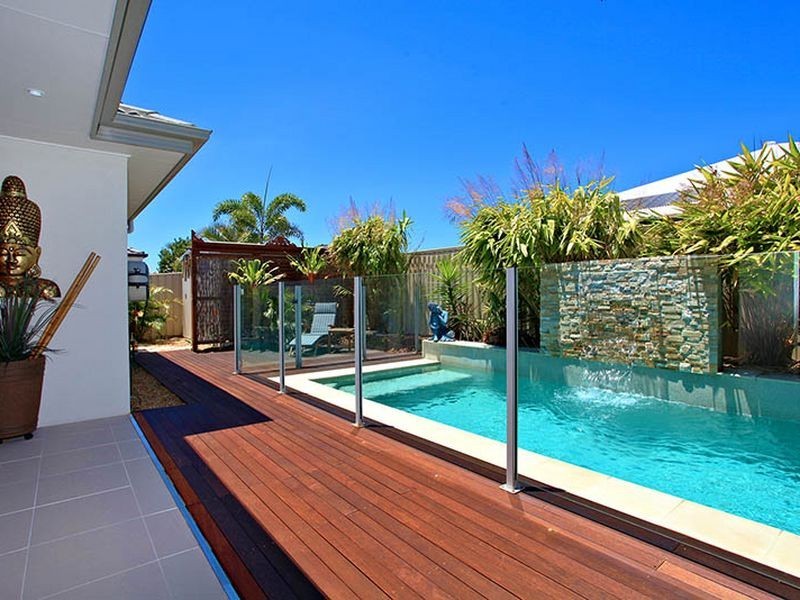 2 Robusta Court, Bribie Island QLD 4507