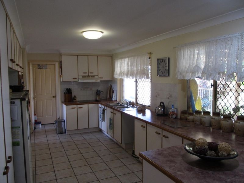 37 Avon Avenue, Bribie Island QLD 4507