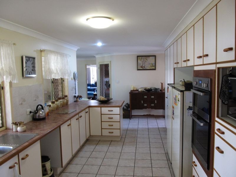 37 Avon Avenue, Bribie Island QLD 4507