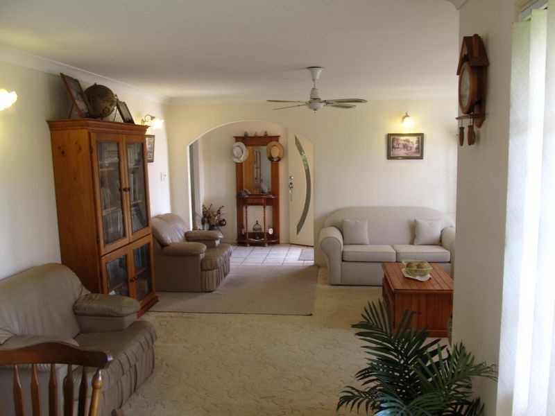 37 Avon Avenue, Bribie Island QLD 4507