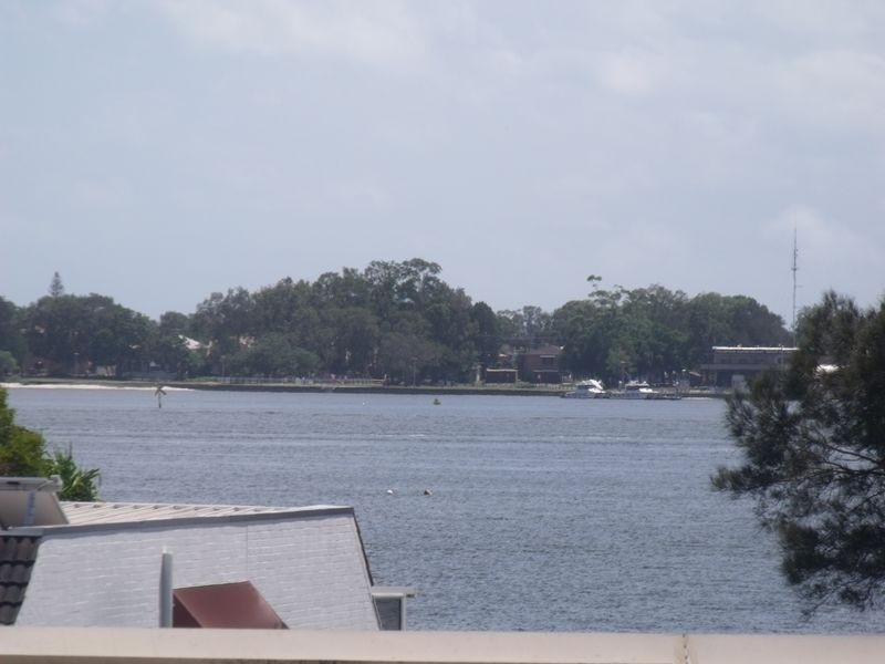 Sandstone Point QLD 4511