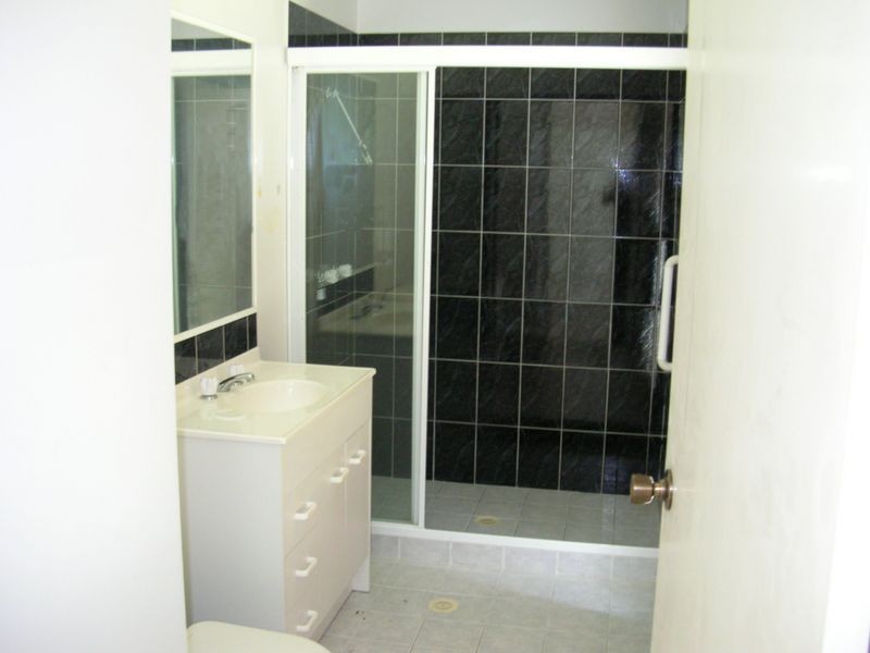 857 Beachmere Rd, Beachmere QLD 4510