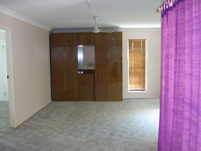 857 Beachmere Rd, Beachmere QLD 4510