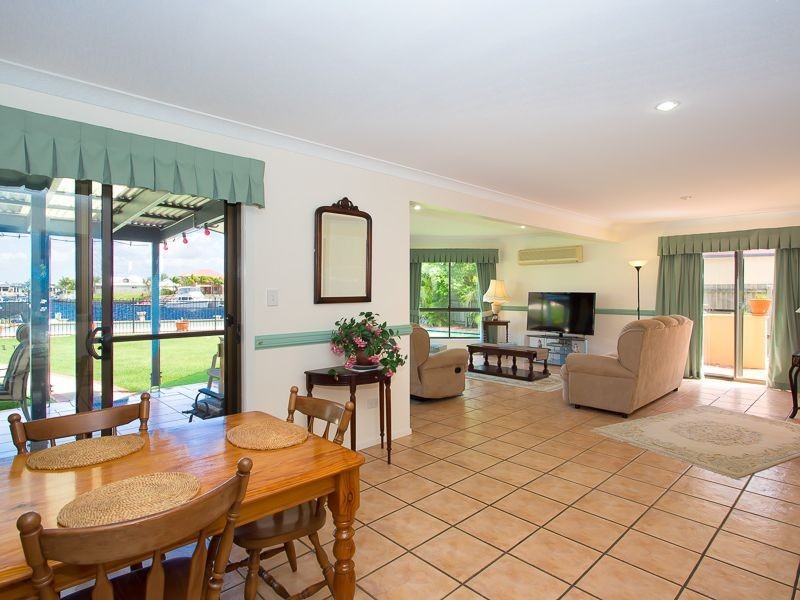 41 Voyagers Drive, Bribie Island QLD 4507