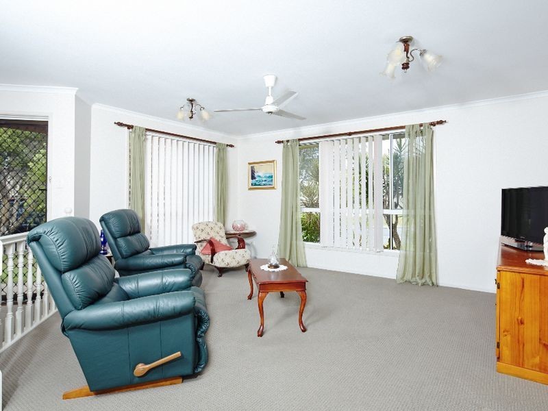 1 White Patch Esplanade, Bribie Island QLD 4507