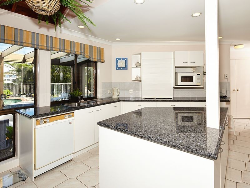 24 Jacaranda Drive, Bribie Island QLD 4507