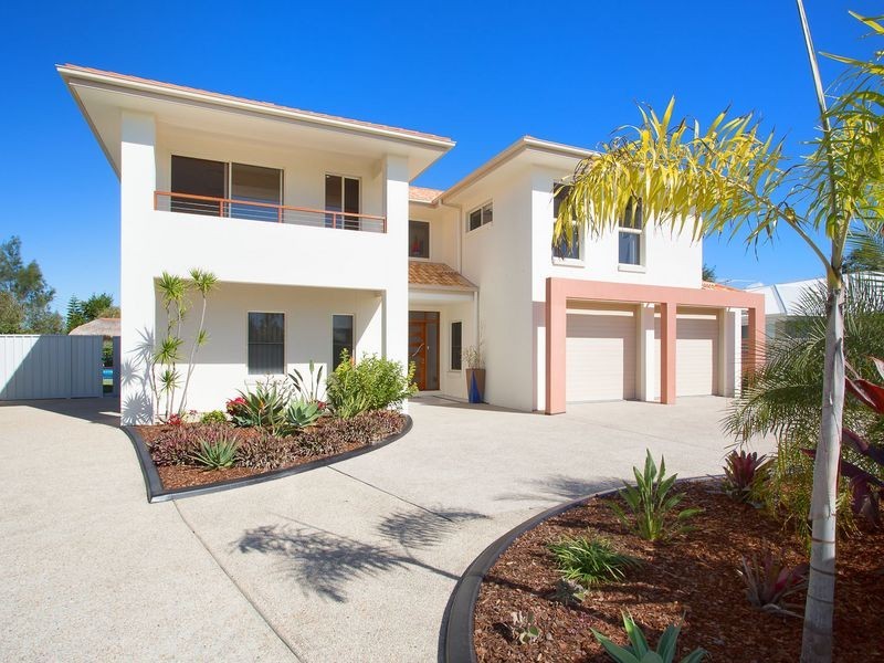 170 Marina Boulevarde, Bribie Island QLD 4507