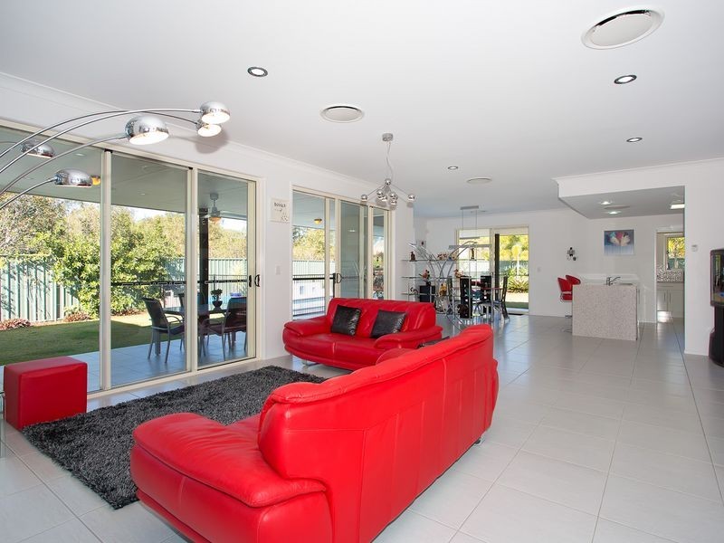 170 Marina Boulevarde, Bribie Island QLD 4507
